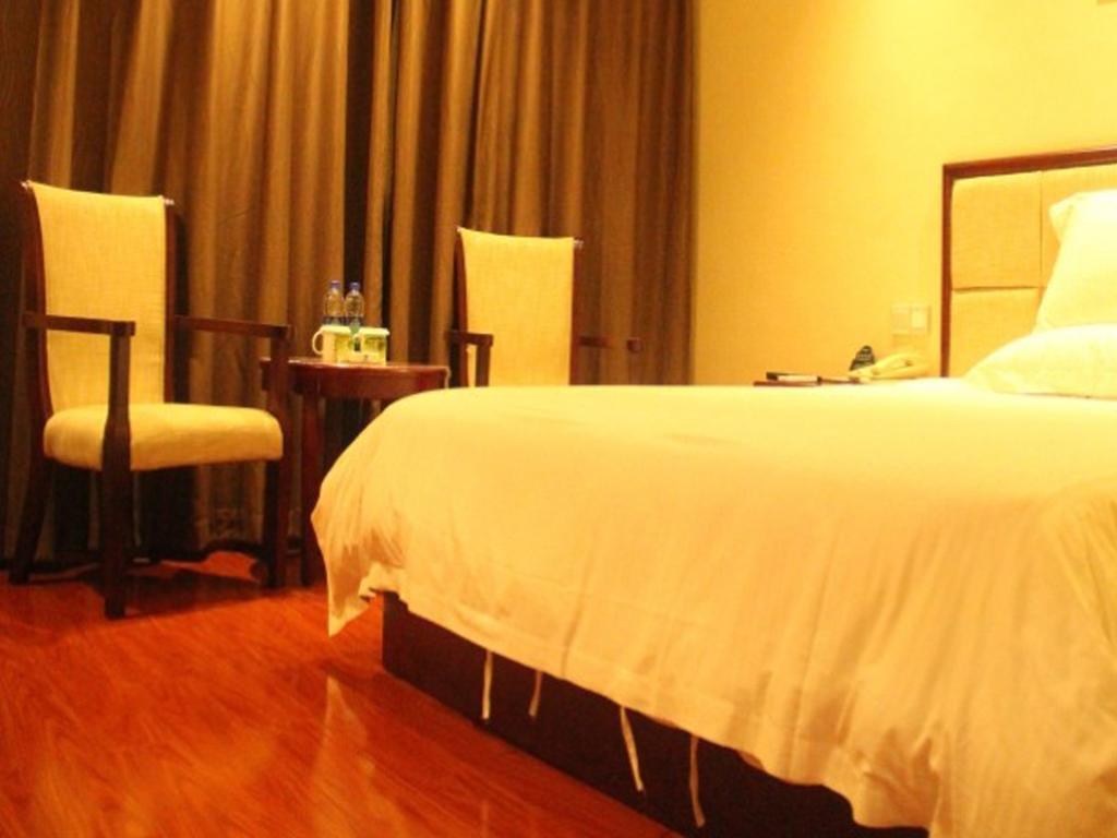 Greentree Inn Guangzhou Panyu Chimelong Happy World Business Hotel Экстерьер фото