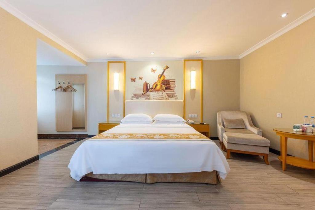 Greentree Inn Guangzhou Panyu Chimelong Happy World Business Hotel Экстерьер фото